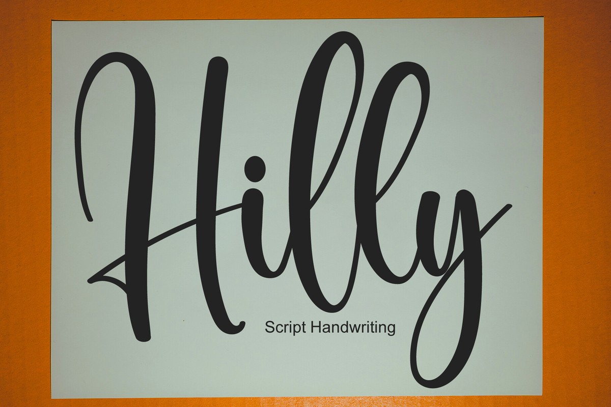 Hilly Font